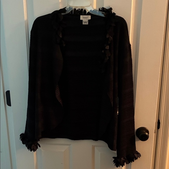 Chic Black Ruffle Cardigan - Picture 1 of 4